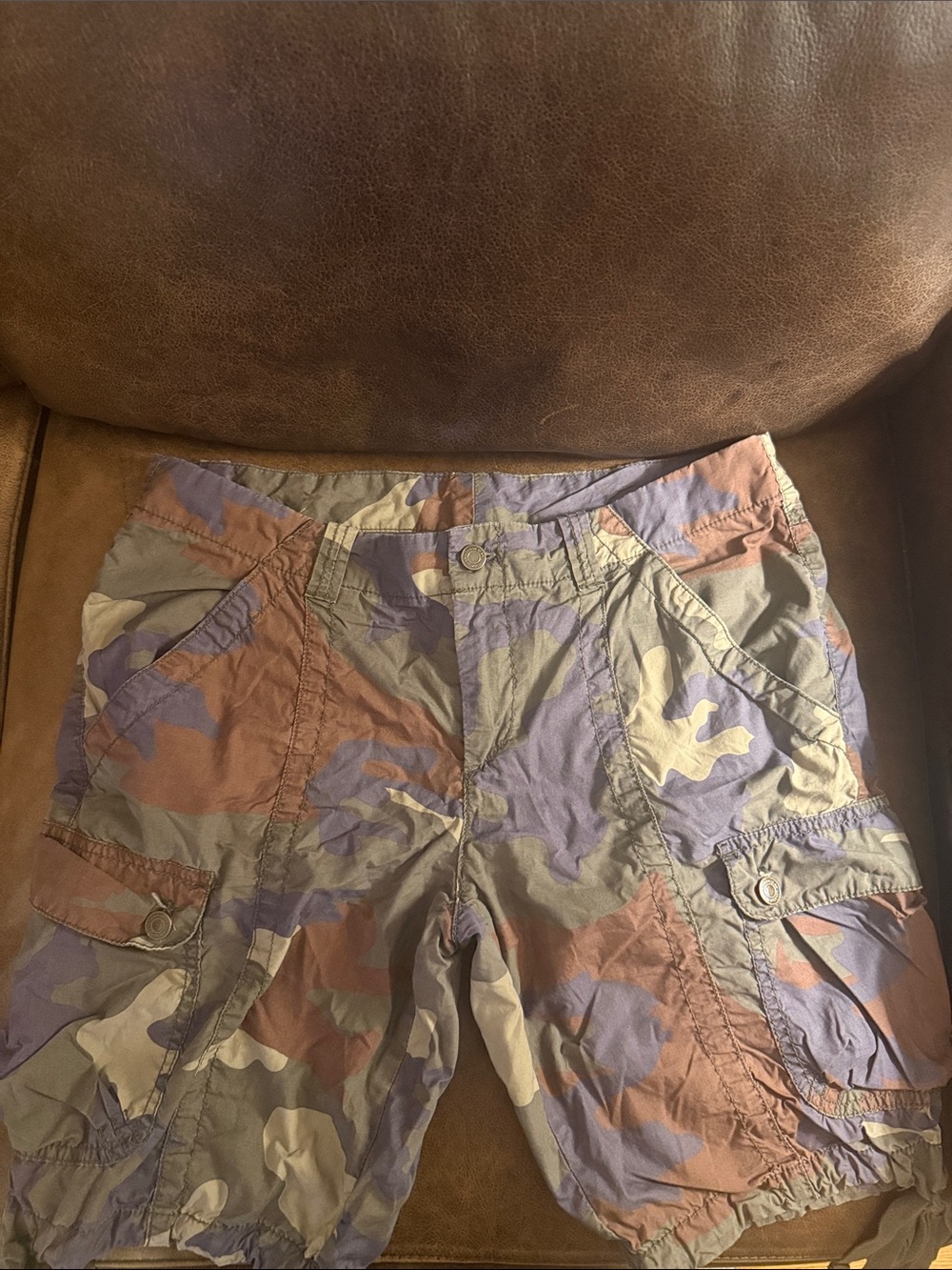 Victoria's Secret London Jean Women’s sage green & brown camo cargo shorts